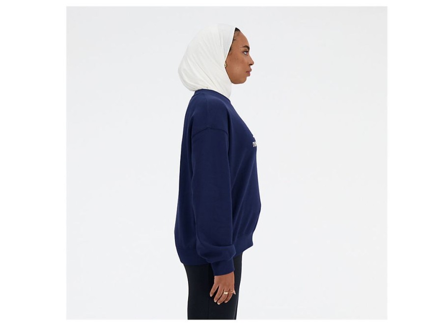 Women New Balance Hoodies & Sweatshirts | Sport Essentials French Terry Logo Crew Nb Navy