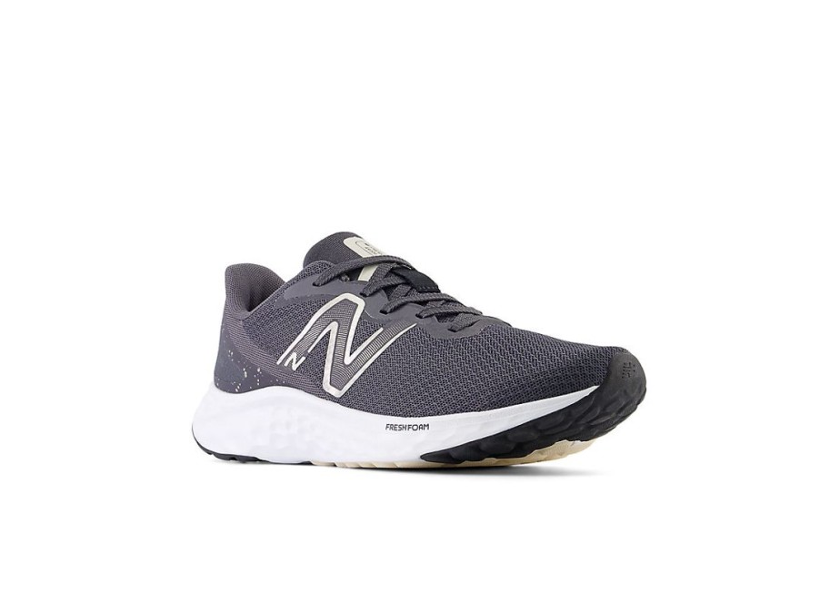 Women New Balance Running | Fresh Foam Arishi V4 Magnet With Team Cream And Light Gold Metallic